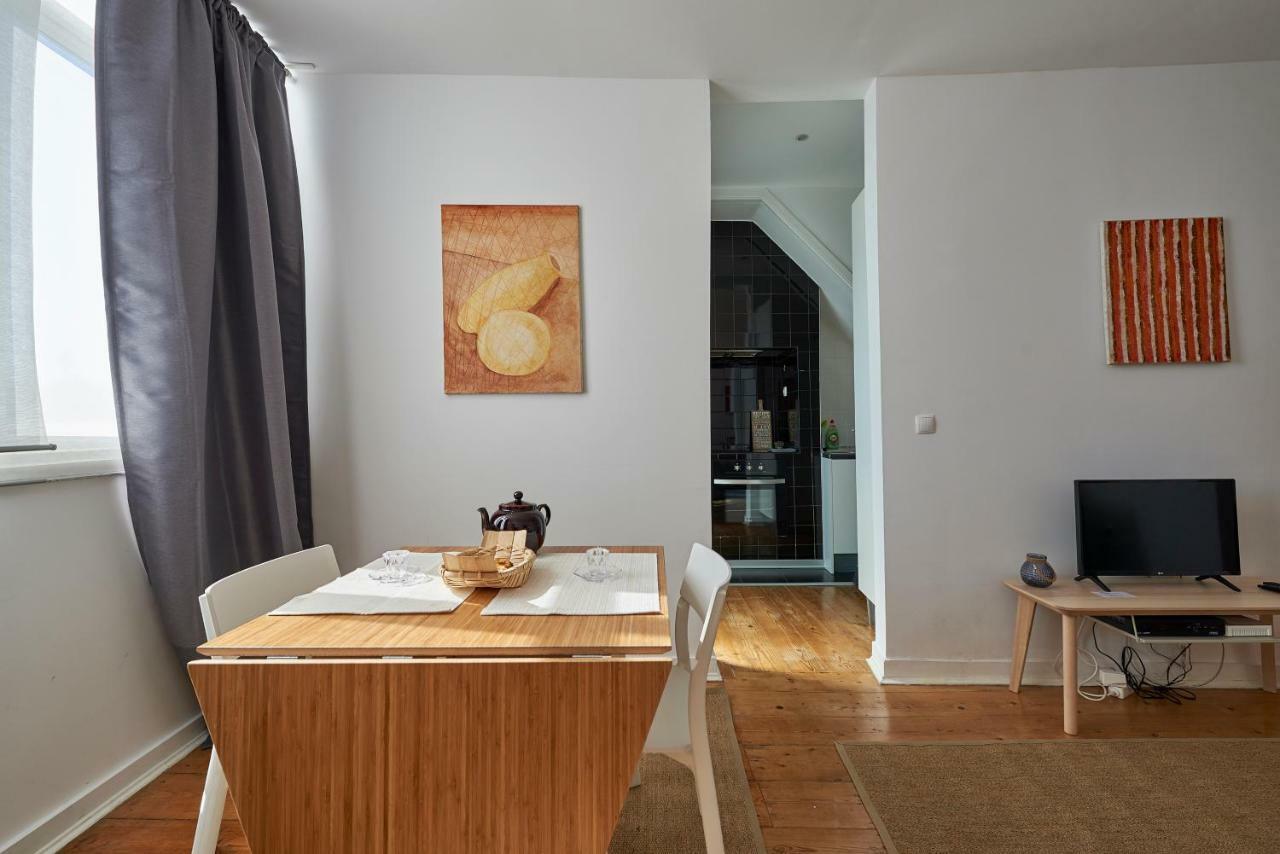 Charming Apartment Em Belem-Books And Canvas Lisabona Exterior foto